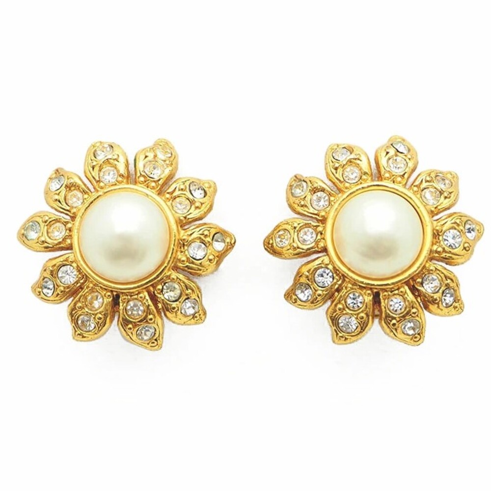 Chanel Rhinestone Pearl Flower Clip-On #354917C58B